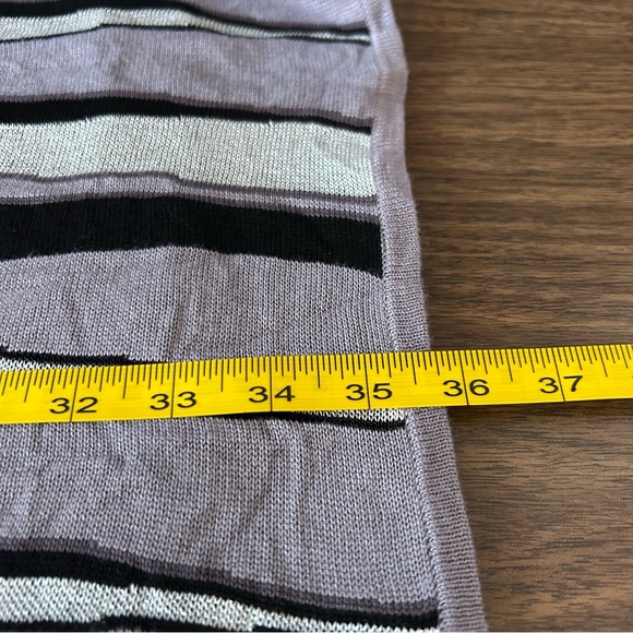 NWT Bebe Striped V-Neck Dress in Black and White XS - Picture 13 of 13